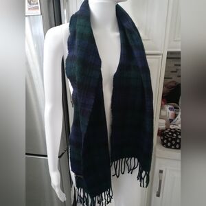 James Pringle Weavers Handcrafted Navy blue green plaid Scarf w Fringe NEW